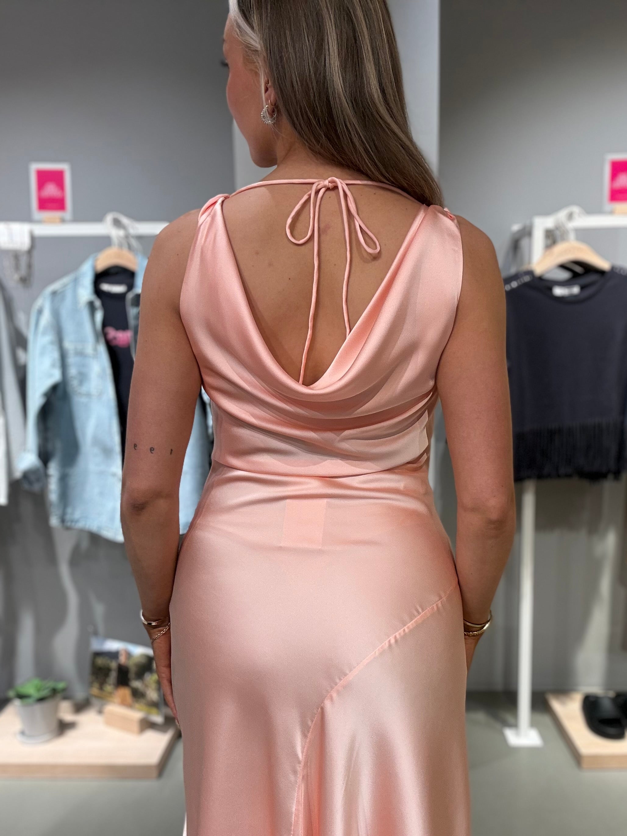 VIBEA Long Dress - Peach Parfait